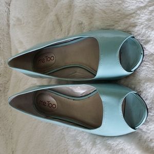 Beautiful pair of wedge shoes.  Me too in a size 8.5.